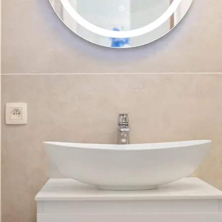 Апартаменты Huswell - With Frontal Sea View In Кнокке-Хейст